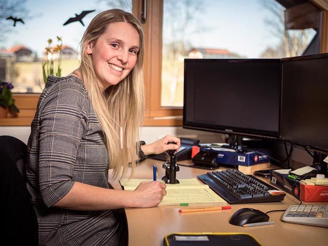 JUNIOR-BUCHHALTUNGSASSISTENT/IN